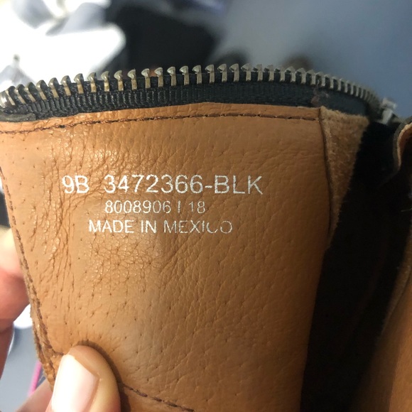 Frye Tyler Engineer Black Boots in a Size 9 - Picture 3 of 3